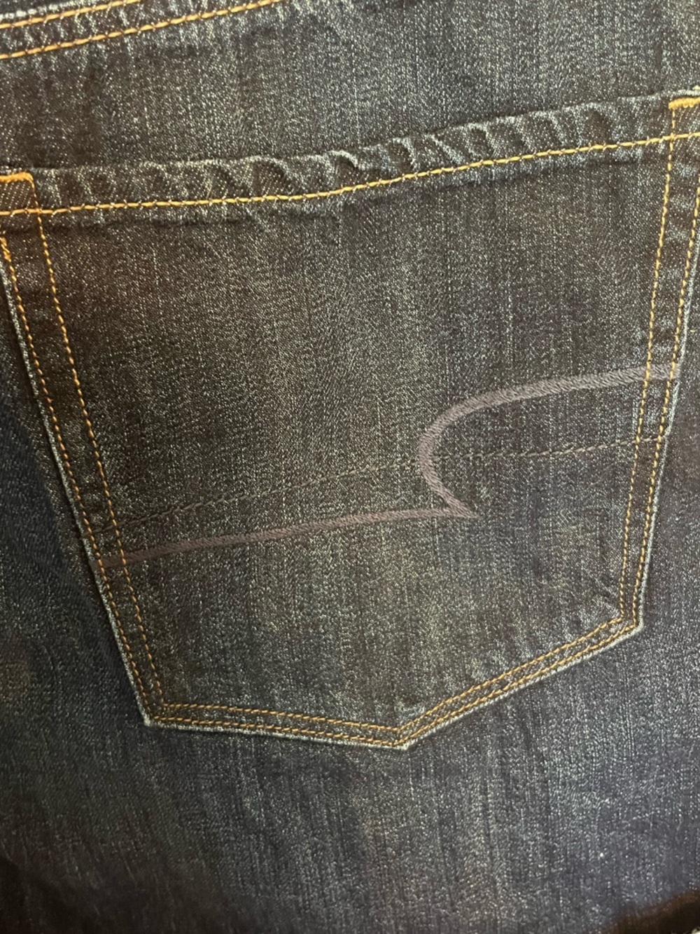 American Eagle Dark Wash Denim Jean Cutoff Shorts Raw Hem Size 16 - Picture 7 of 9